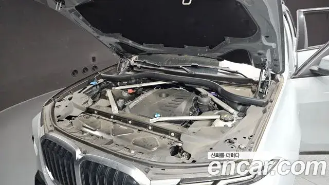 BMW X7 2024 — Photo 2/32