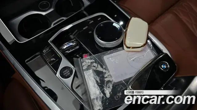 BMW X7 2024 — Photo 27/32