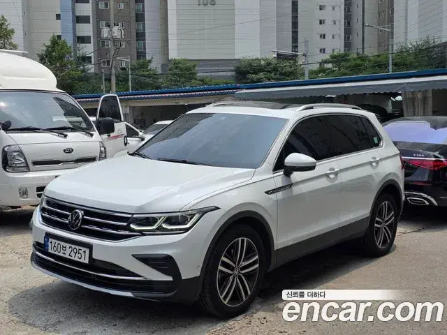Volkswagen Tiguan 2023 — Photo 6/18