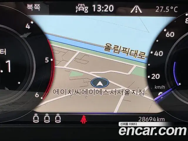 Volkswagen Tiguan 2023 — Photo 13/18