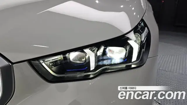 BMW 5 Series 2024 — Şəkil 16/35