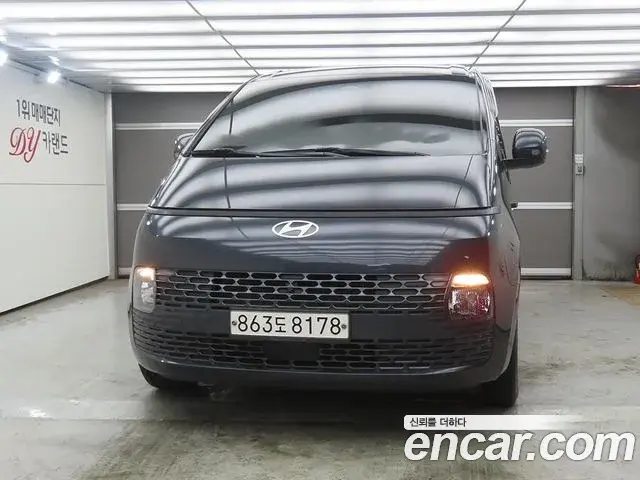 Hyundai Staria 2024 — Фото 1/20