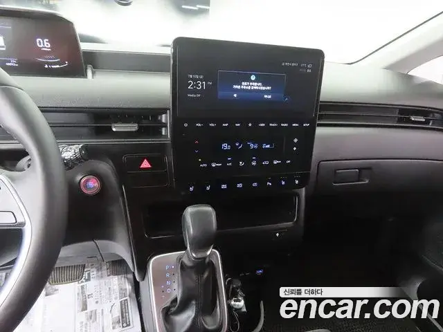 Hyundai Staria 2024 — Фото 7/20