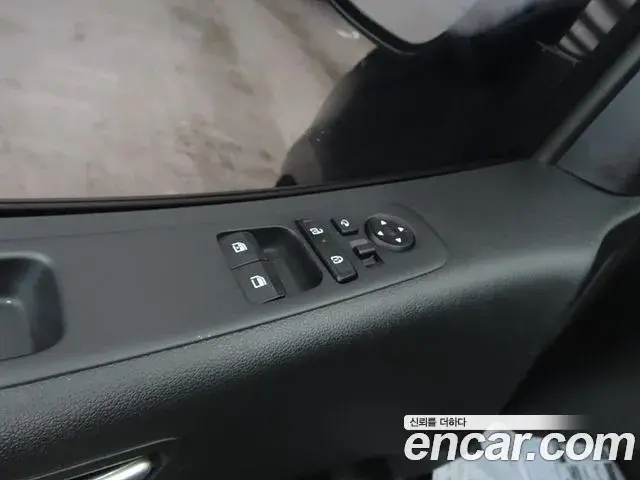 Hyundai Staria 2024 — Фото 10/20