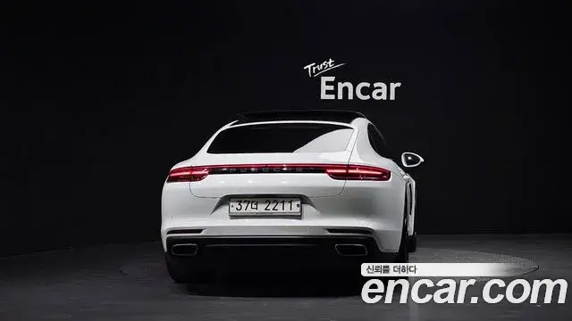Porsche Panamera 2018 — Photo 8/30