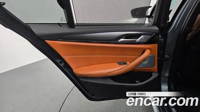 BMW M5 2019 — Şəkil 14/34