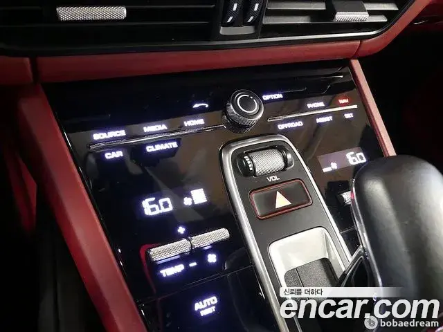 Porsche Cayenne 2019 — ფოტო 5/20