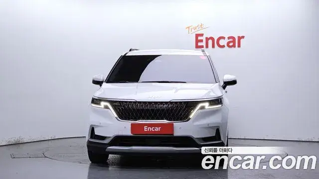 Kia Carnival 2023 — Фото 3/20