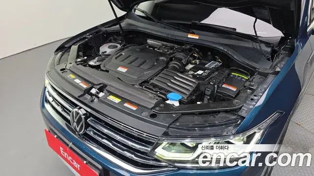 Volkswagen Tiguan 2023 — Photo 7/33