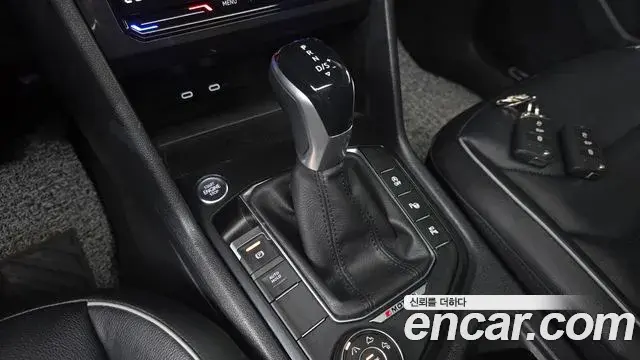 Volkswagen Tiguan 2023 — Photo 23/33