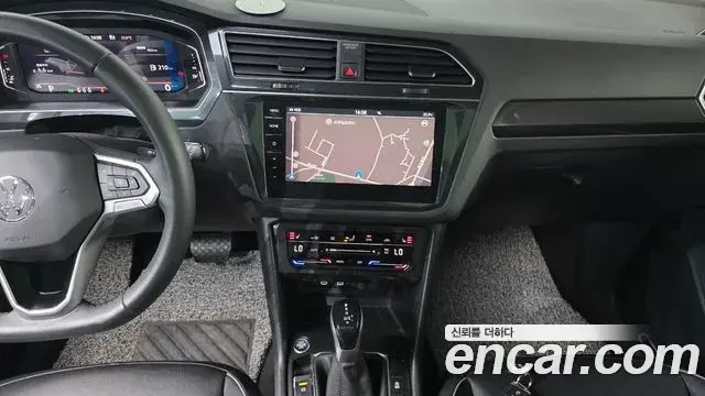 Volkswagen Tiguan 2023 — Photo 24/33