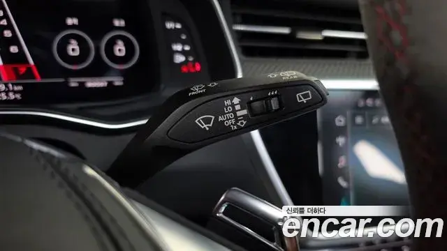 Audi RS6 2021 — Photo 13/34