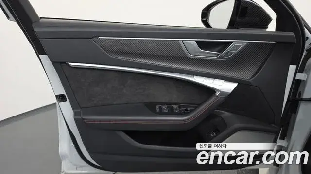 Audi RS6 2021 — Photo 21/34