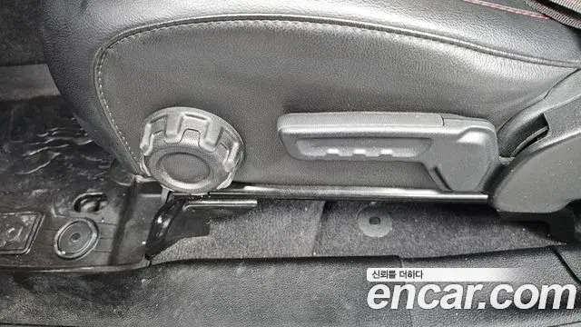 Jeep Wrangler 2021 — Photo 28/28