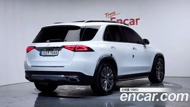 Mercedes-Benz GLE-Class 2022 — Şəkil 8/20