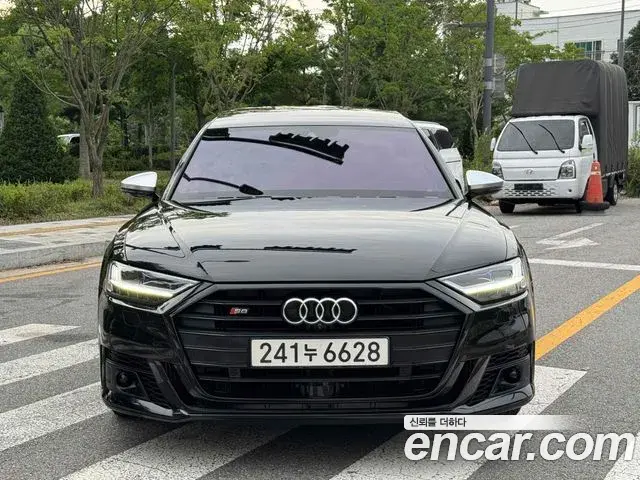 Audi S8 2020 — ფოტო 7/20