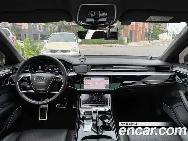 Audi S8 2020 — ფოტო 19/20