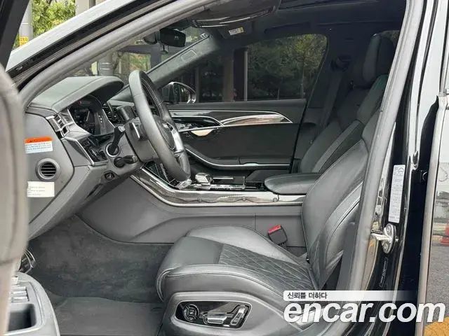 Audi S8 2020 — ფოტო 17/20