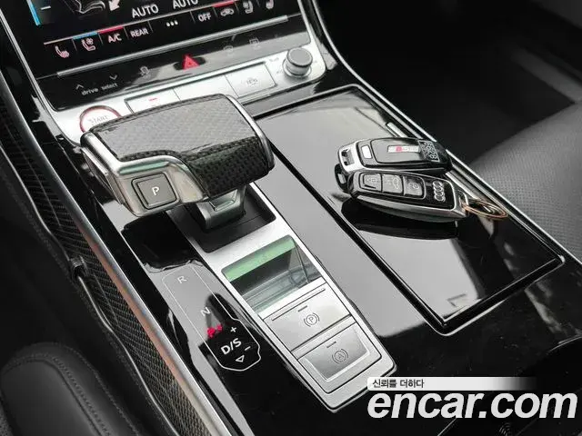 Audi S8 2020 — ფოტო 5/20