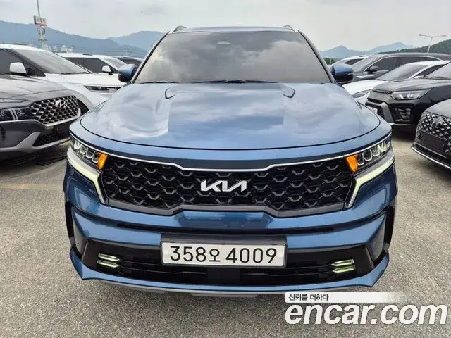 Kia Sorento 2023 — Фото 1/20