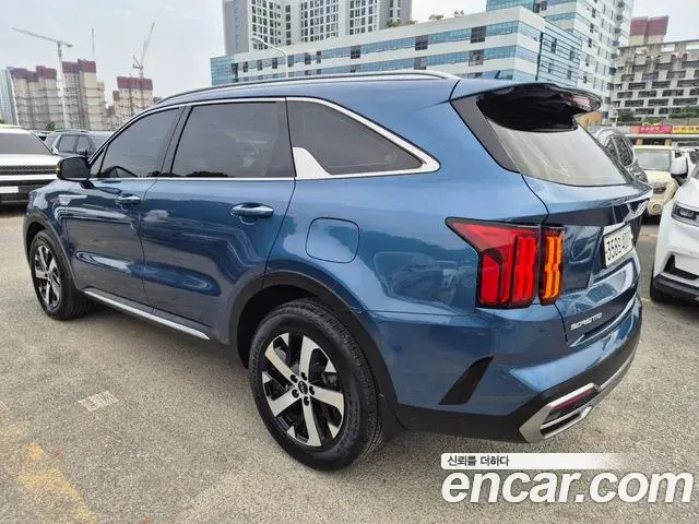 Kia Sorento 2023 — Фото 4/20