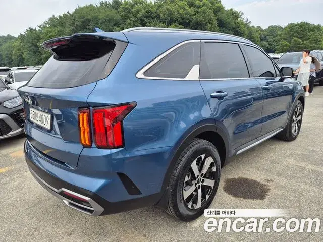 Kia Sorento 2023 — Фото 6/20