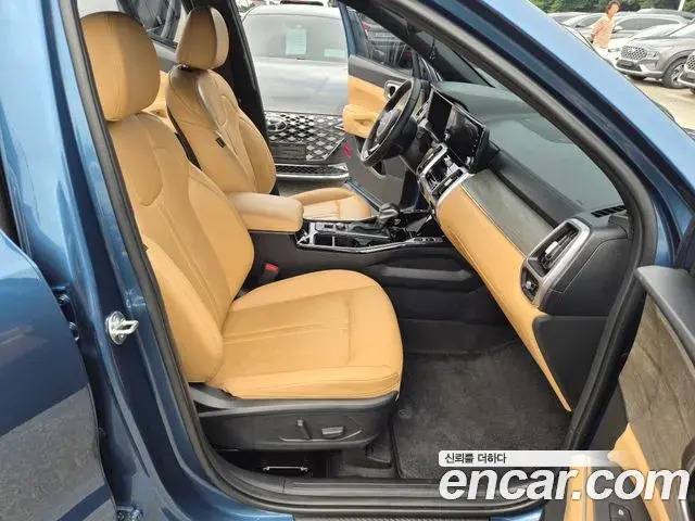 Kia Sorento 2023 — Фото 9/20