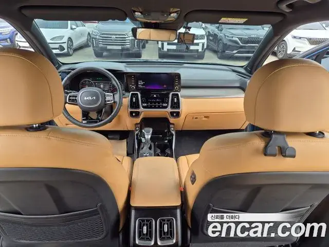 Kia Sorento 2023 — Фото 15/20