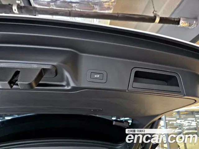 Land Rover Range Rover Evoque 2025 — ფოტო 9/20