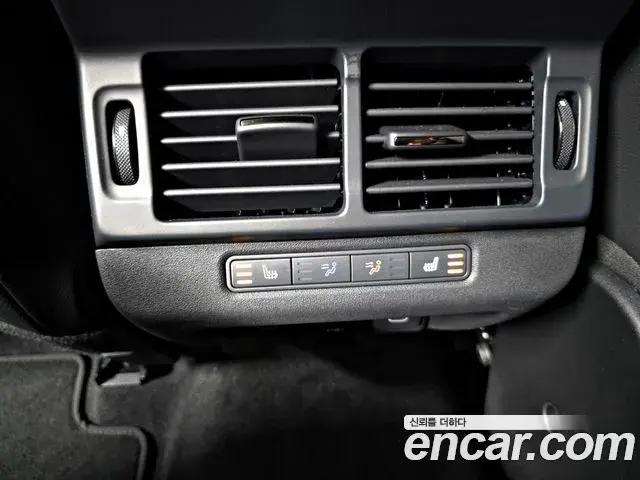 Land Rover Range Rover Evoque 2025 — ფოტო 14/20