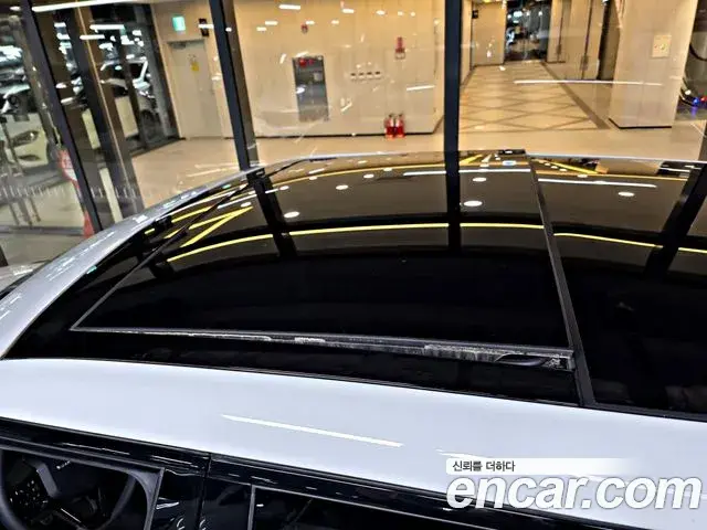 Land Rover Range Rover Evoque 2025 — ფოტო 12/20