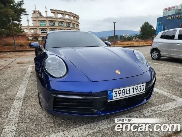 Porsche 911 2020 — ფოტო 17/19