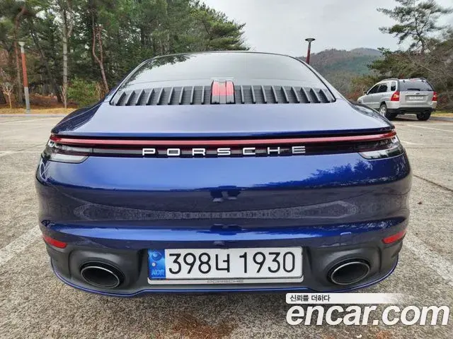 Porsche 911 2020 — ფოტო 2/19