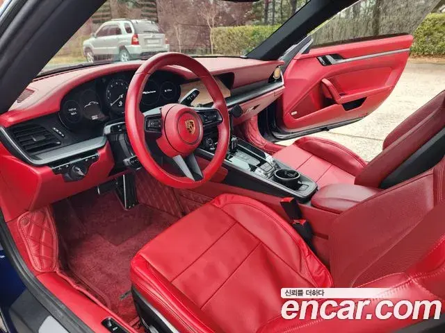 Porsche 911 2020 — ფოტო 8/19