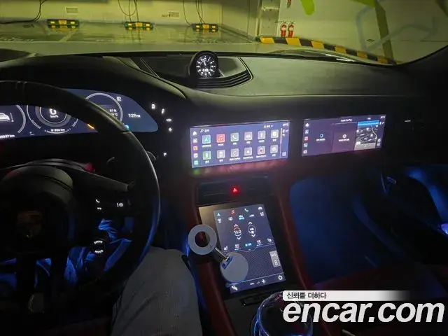 Porsche Taycan 2021 — Photo 20/20