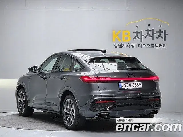 Audi Q5 2025 — Фото 6/20