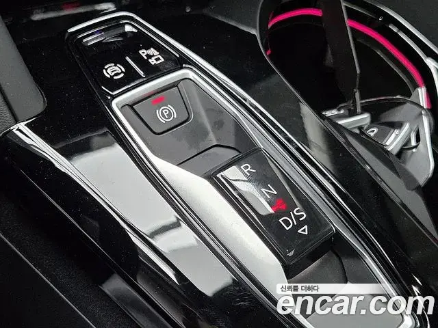 Audi Q5 2025 — Фото 9/20