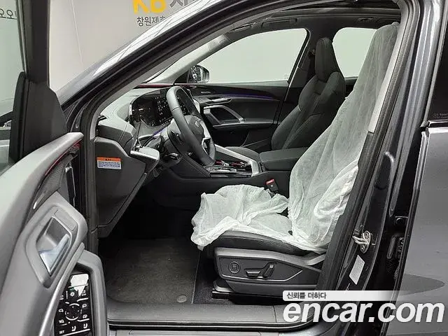 Audi Q5 2025 — Фото 12/20