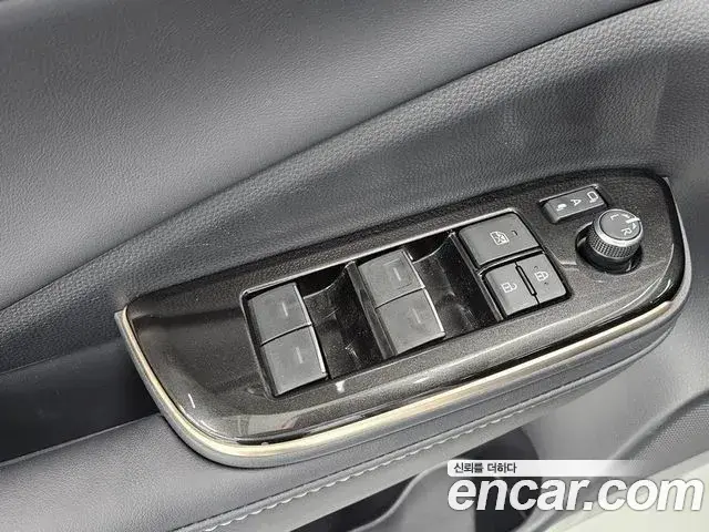 Toyota Crown Crossover 2024 — Şəkil 14/19