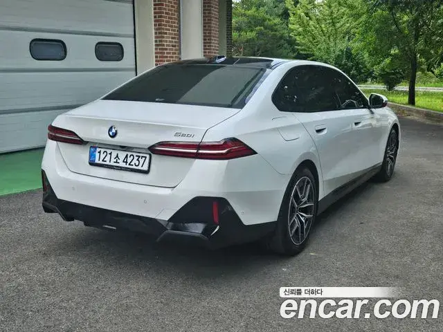BMW 5 Series 2025 — Şəkil 8/20