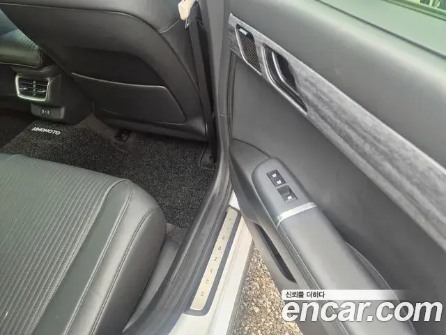 Hyundai Grandeur Hybrid 2022 — Şəkil 12/16