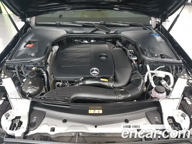 Mercedes-Benz E-Class 2022 — Şəkil 13/18