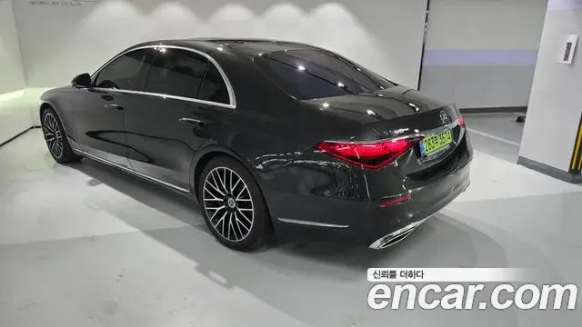 Mercedes-Benz S-Class 2025 — Фото 2/20
