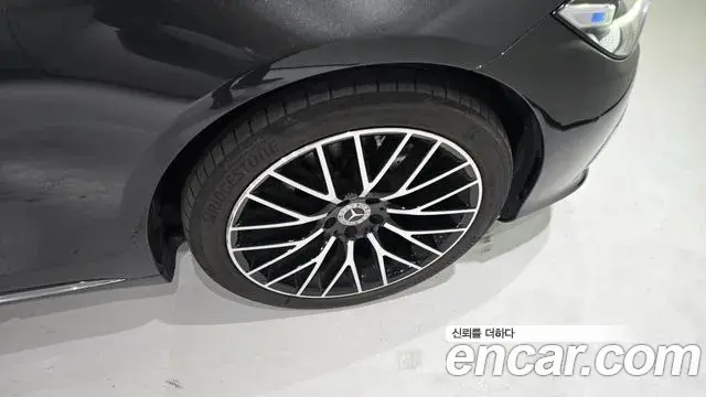 Mercedes-Benz S-Class 2025 — Фото 4/20