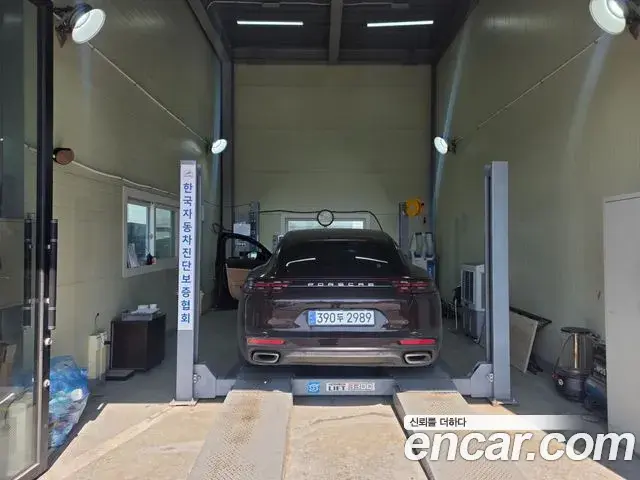 Porsche Panamera 2018 — Photo 10/20
