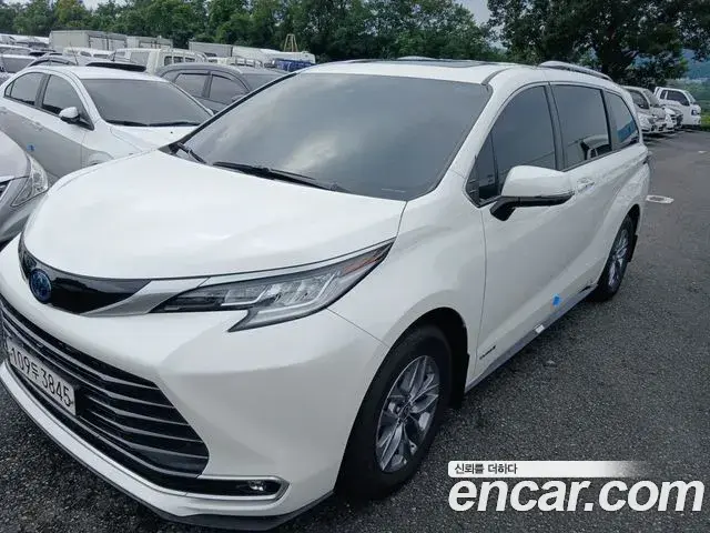 Toyota Sienna 2021 — Şəkil 6/12