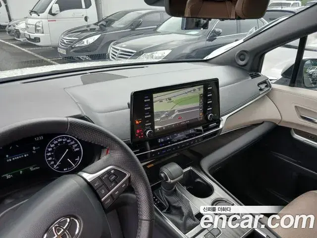 Toyota Sienna 2021 — Şəkil 7/12