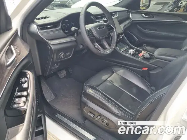 Jeep Grand Cherokee 2023 — Фото 4/20