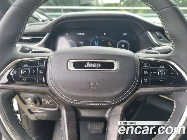 Jeep Grand Cherokee 2023 — Фото 6/20