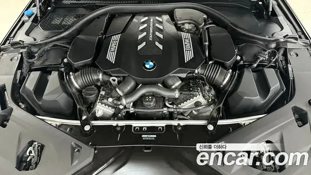 BMW 8 Series 2024 — ფოტო 11/20